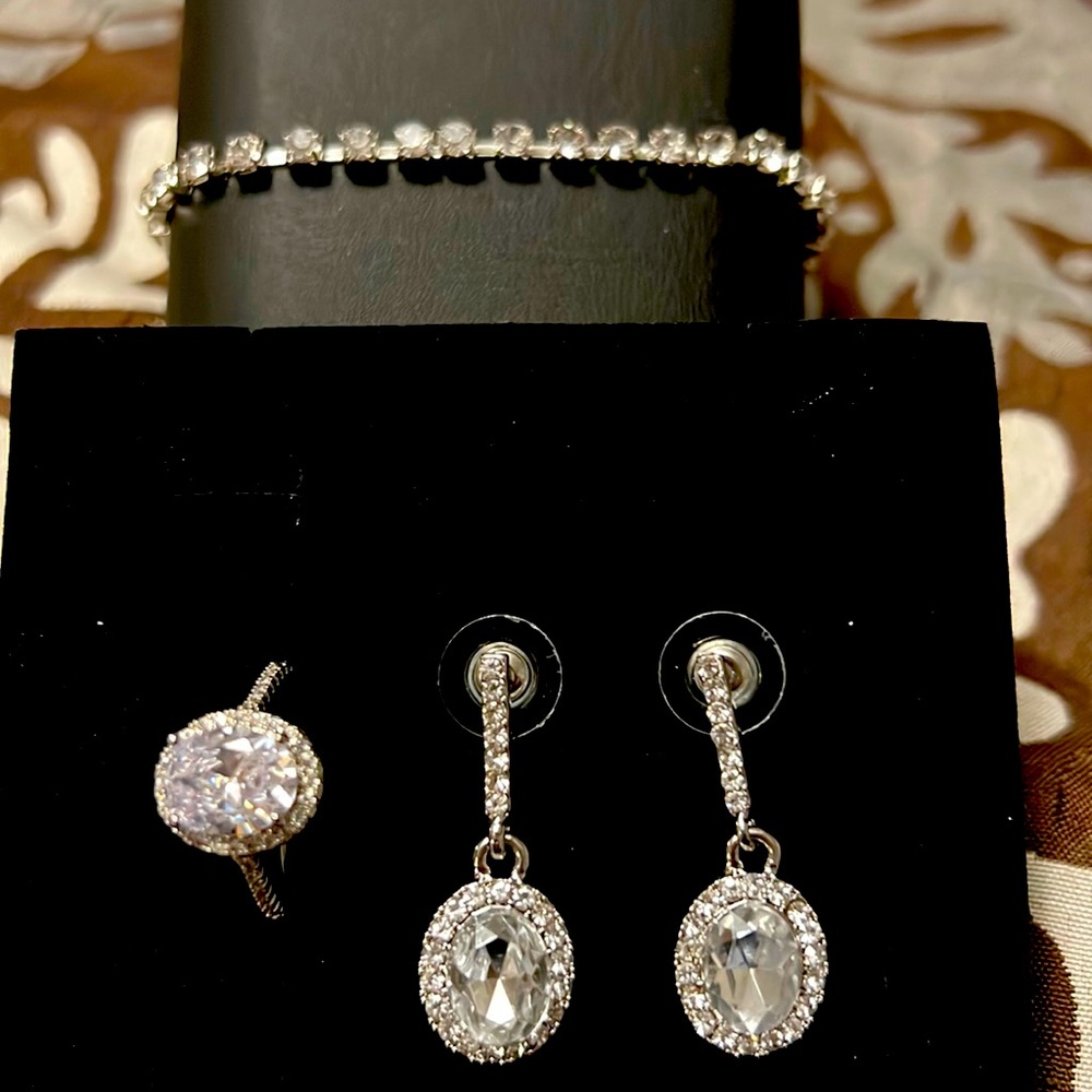 Elegant jewelry set
